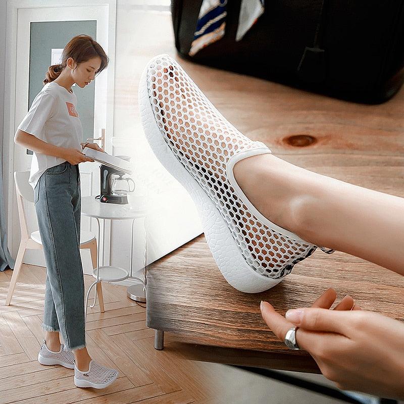 Sport Mesh Breathable Women Shoes Fashion Sports Soft Comfortable Women Shoes Fashion Slip-On Sports Shoes Soft Sole Breathable Comfortable Running Walking Shoes